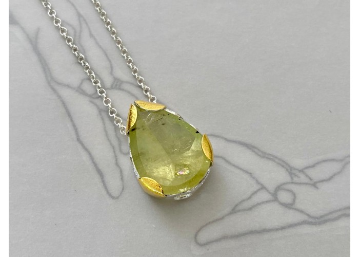 COLAR BERILO AMARELO GOTA