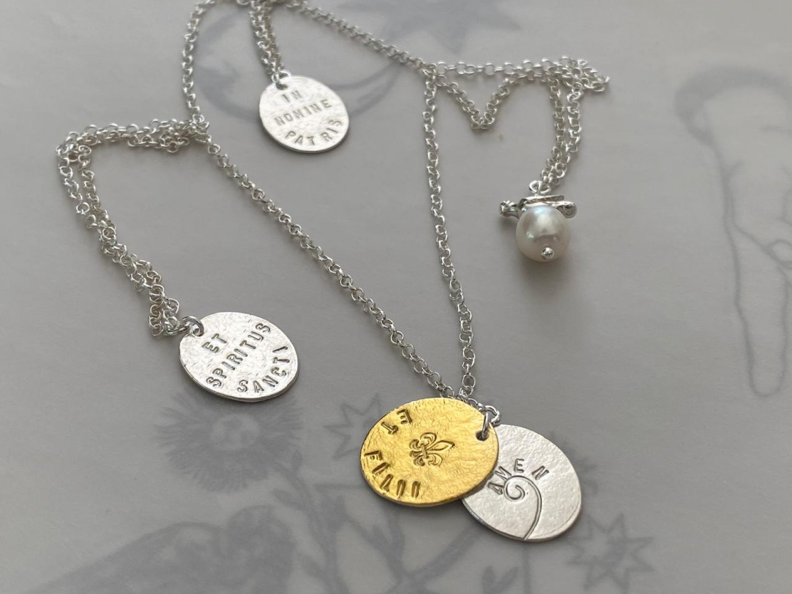 COLAR ESCAPULÁRIO IN NOMINE PATRIS