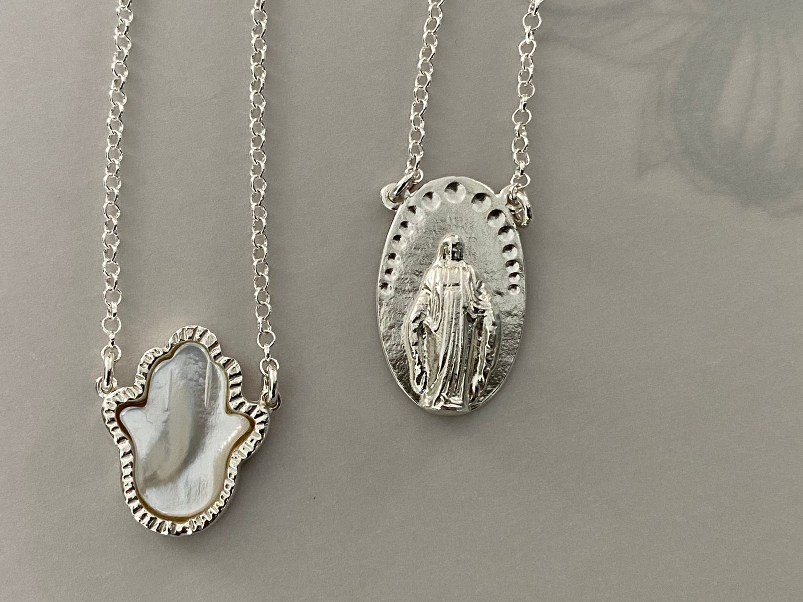 COLAR ESCAPULÁRIO MILAGROSA E HANSA COLAR ESCAPULÁRIO MILAGROSA E HANSA