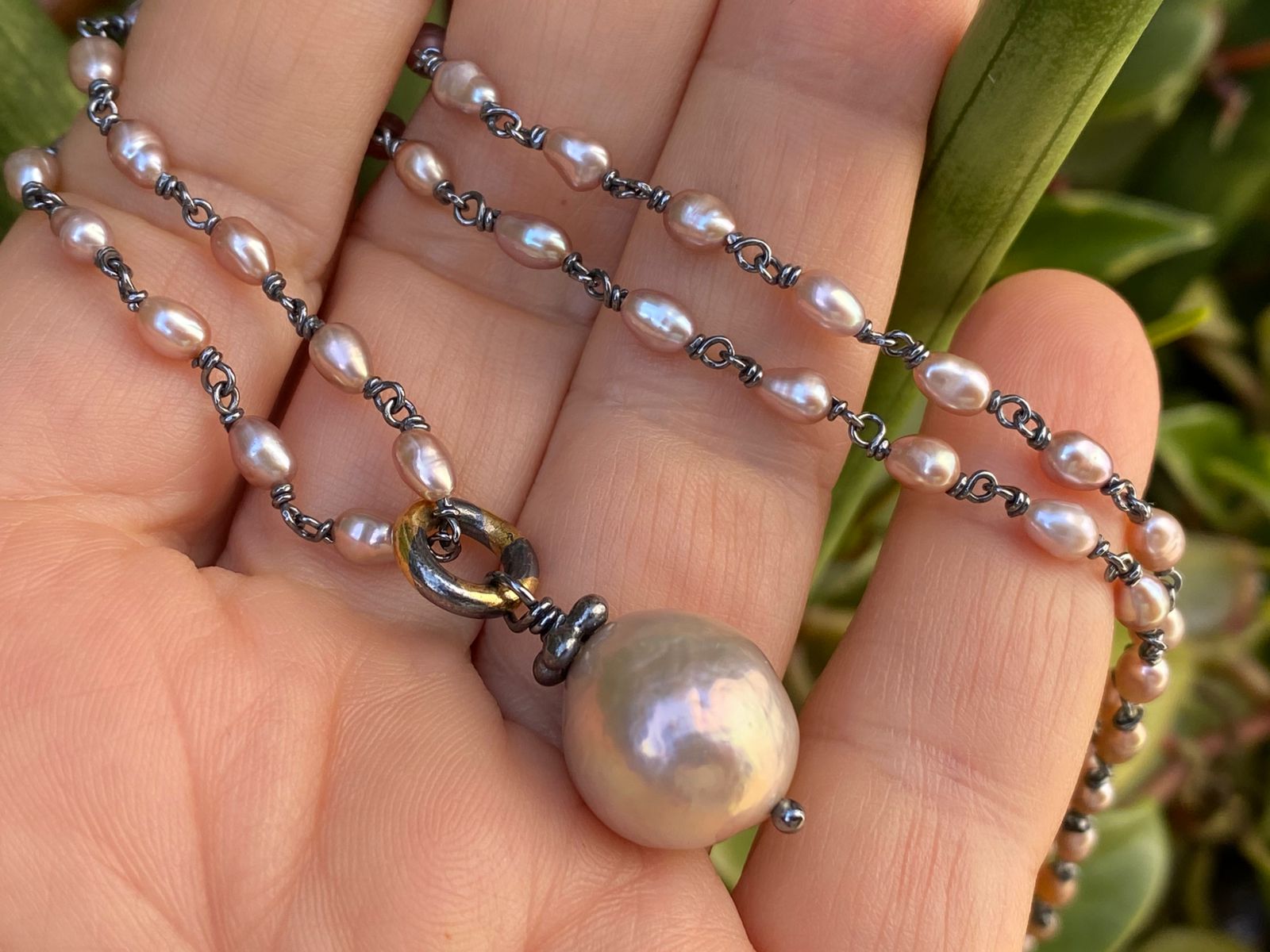 COLAR PADMINI COM PINGENTE PÉROLA  COLAR PADMINI COM PINGENTE PÉROLA