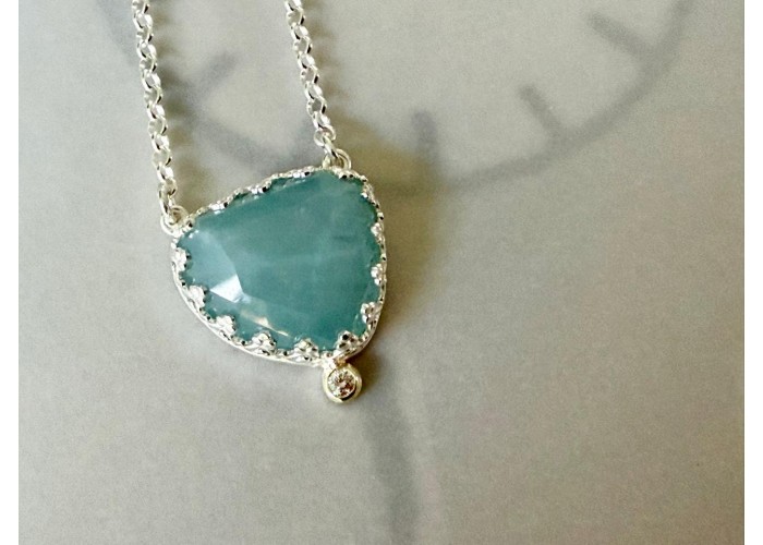 COLAR PEDRA RENDA COM DIAMANTE