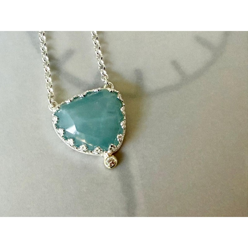 COLAR PEDRA RENDA COM DIAMANTE COLAR PEDRA RENDA COM DIAMANTE