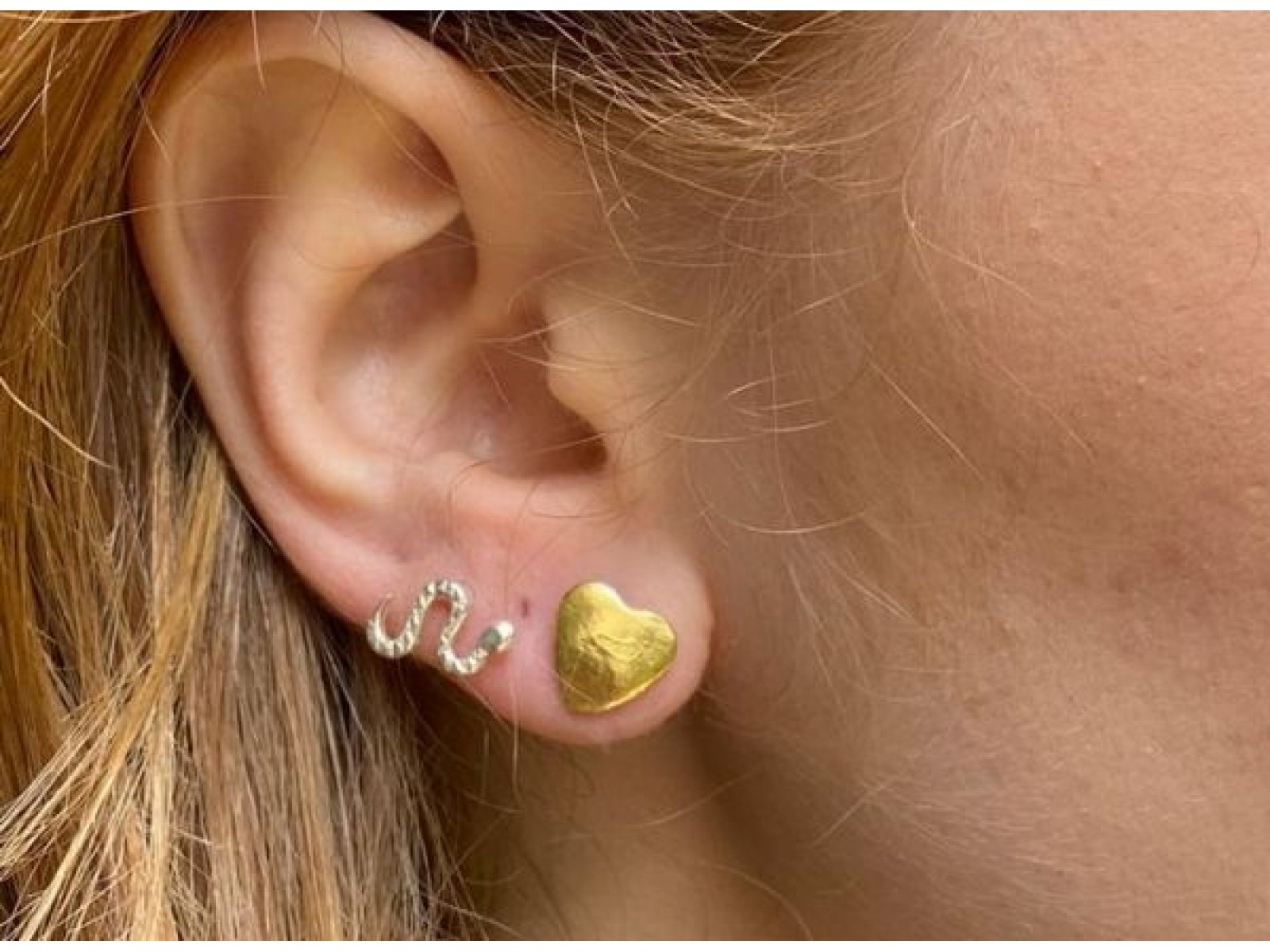 BRINCO ALÉM DO BEM E DO MAL BRINCO ALÉM DO BEM E DO MAL